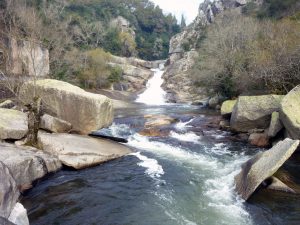 rural house in Pontevedra with swimming pool puente rio 2